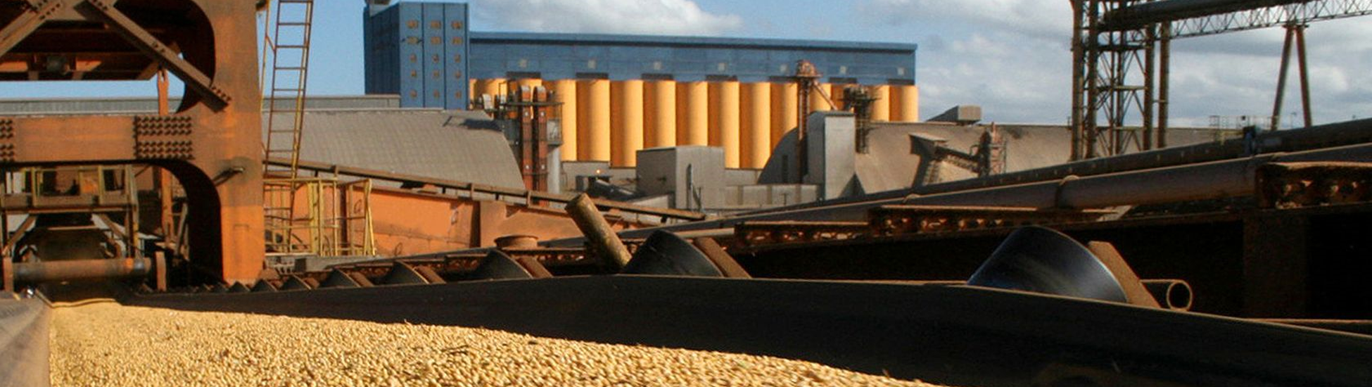 Avaliação do desempenho da logística de exportação da soja brasileira: uma aplicação da análise envoltória de dados